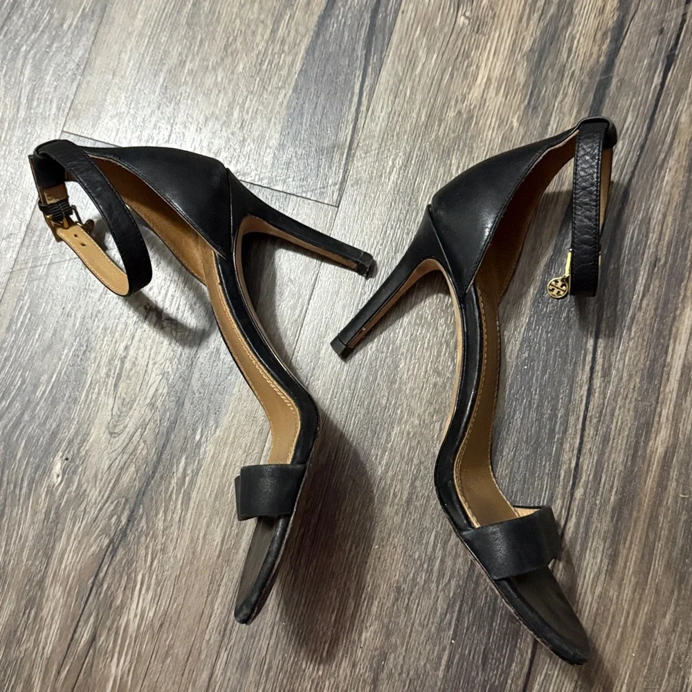 Tory Burch | Black Leather Heels size 5 - Picture 4 of 6